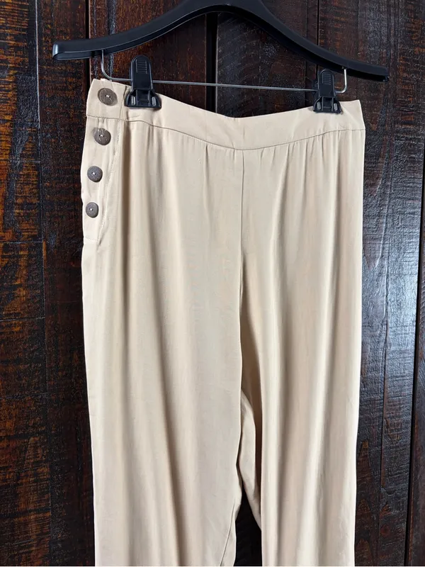 BCBGeneration BCBG Drapey High Waist Trousers in Sand NWT Small - Image 4