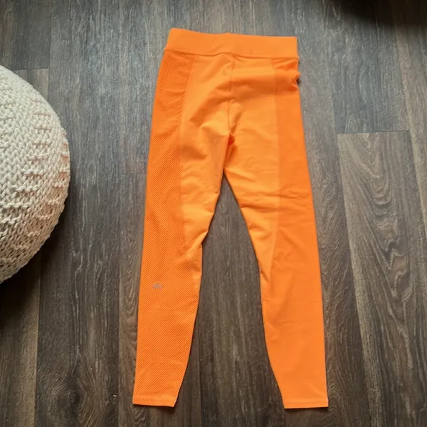 Alo Orange Leggings - Image 4