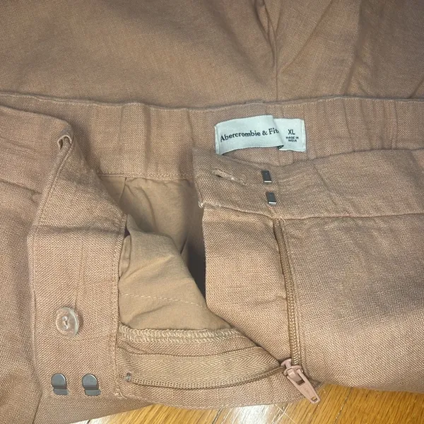 Abercrombie and Fitch Khaki Linen Tailored Trouser pleated Business Shorts - Image 5