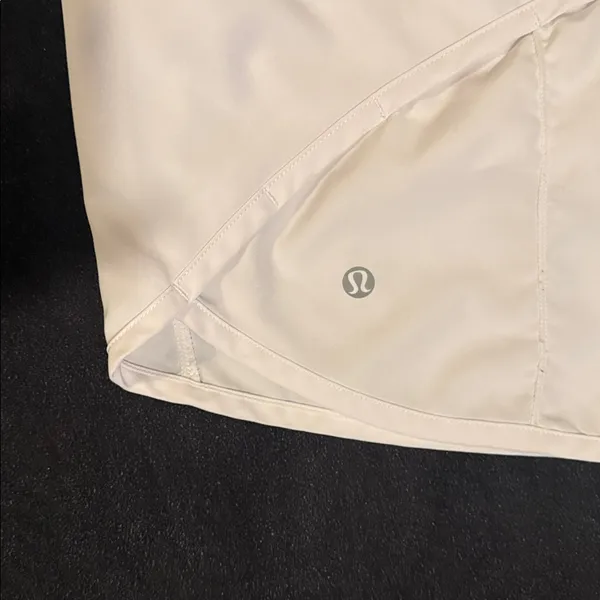 🤍Lululemon ALL White Shorts Size:Large/8🤍 - Image 2