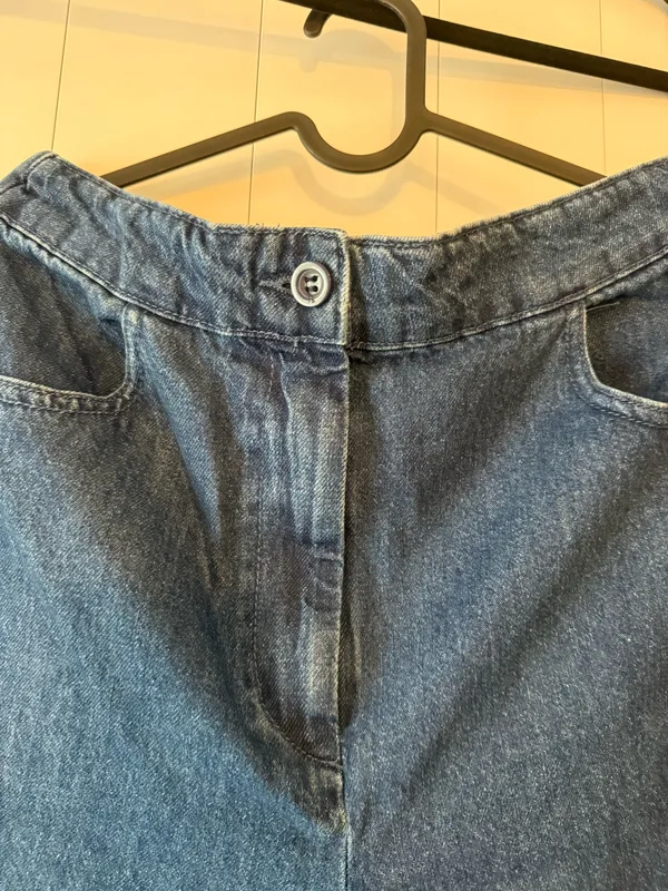 Classic Dark Wash High-Rise Relaxed Barrel Jeans - Image 6