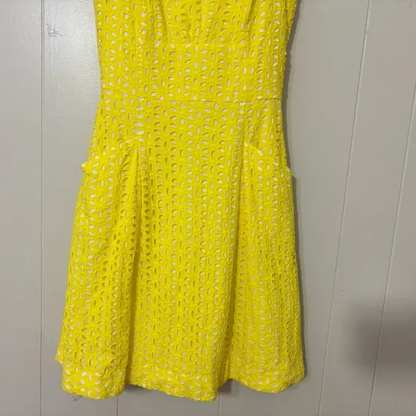 Lilly Pulitzer Blossom Eyelet Dress Pineapple Juice Yellow Sundress Size 0 - Image 4