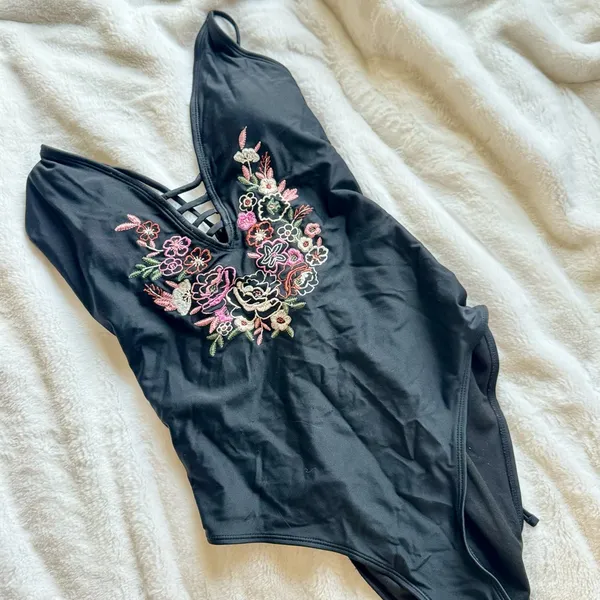 Altar’d State Embroidered Floral Deep V One Piece Swimsuit Large - Image 2