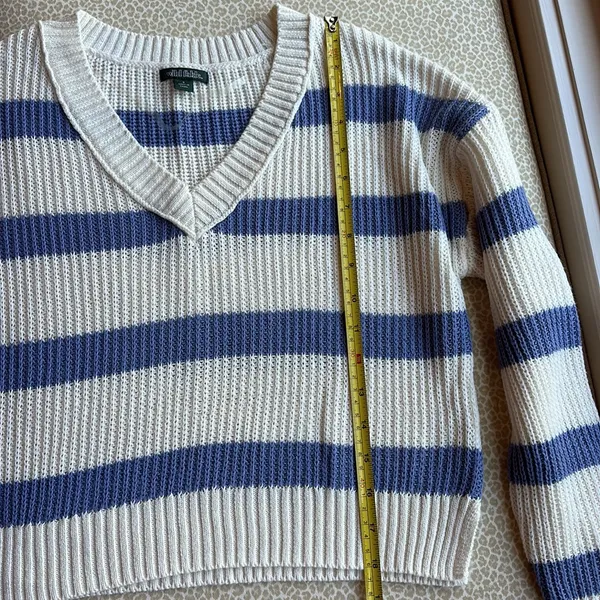 Wild Fable Cropped Sweater - Image 4