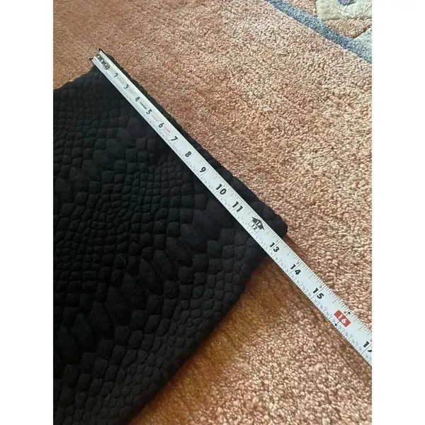 “My Tribe”black textured pencil skirt size M stretch snakeskin pattern - Image 3