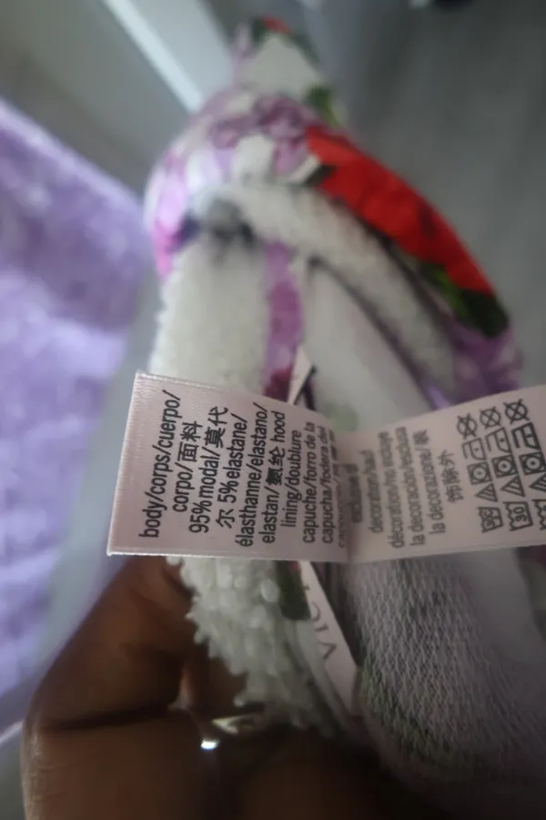 Victoria's Secret fleece hooded sweater flowers floral in white, purple and red size medium. - Image 10