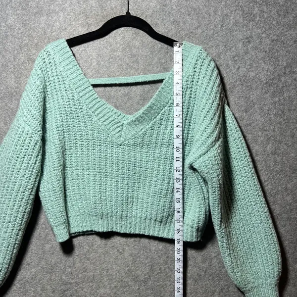 Forever 21 Mint Green V-Neck Cropped‎ Chunky Knit Sweater Small - Image 2