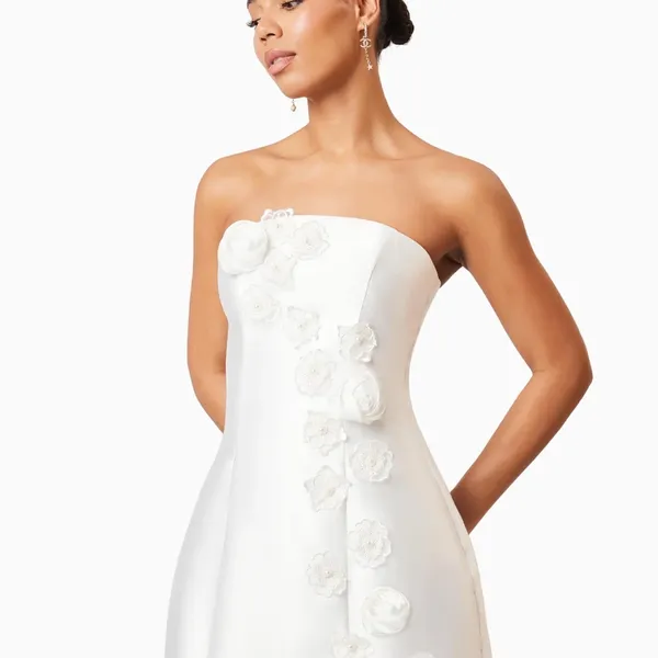 Elliatt Elegant White Strapless Dress - Image 8