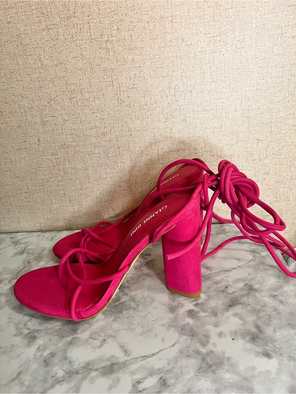 Gianni Bini Hot Pink Strappy Block Heel Sandal - Image 3