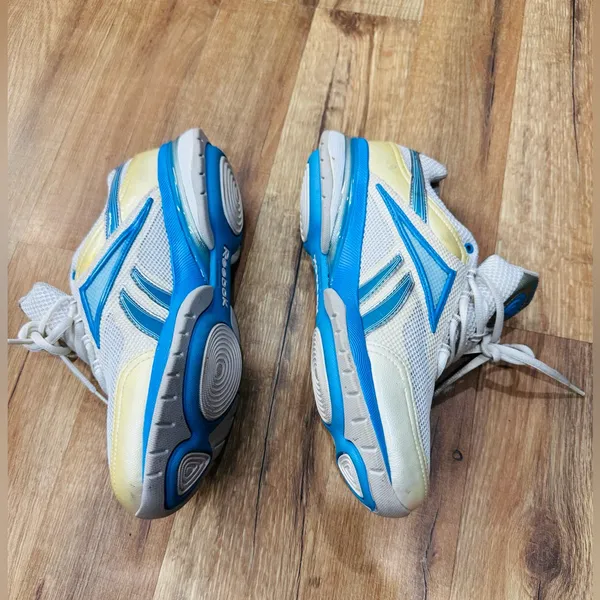 Reebok Women's Cream, Blue & Yellow Low-Top Sneakers - Image 2
