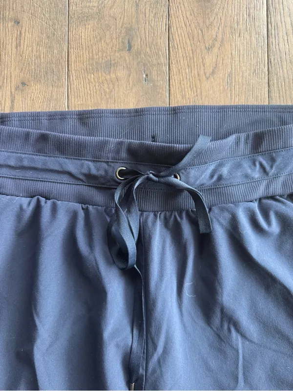 GAP Women’s Navy Drawstring Jogger Pants - Image 4