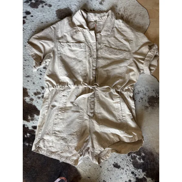 FREE PEOPLE Rhodes Chino Coverall Tan Short-Sleeve‎ Romper Size Large - Image 3