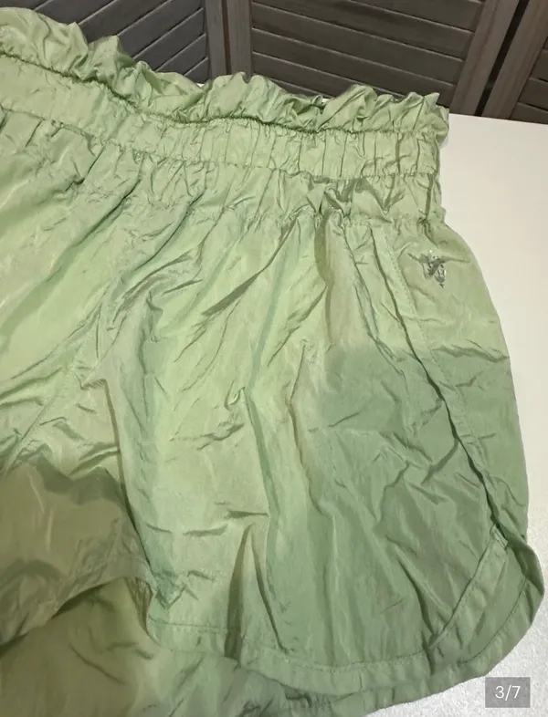 Size M Free People light mint shorts - Image 2
