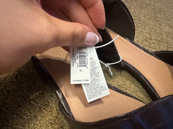 Old Navy Flats - Image 3