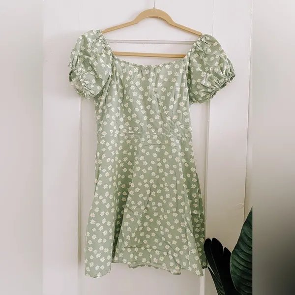 Missguided // Pistachio Green mini Floral dress - Image 3