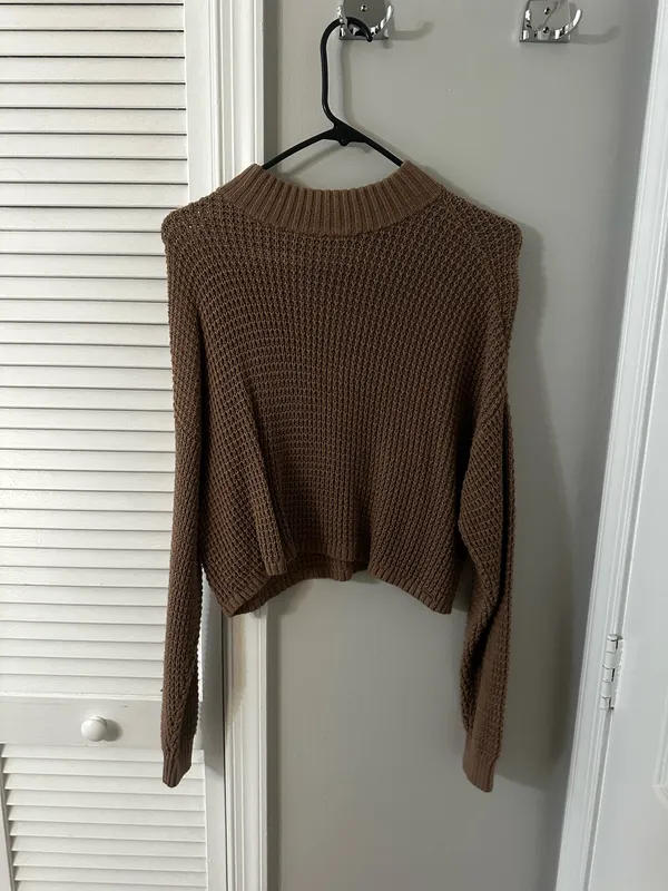 Hollister Cropped Sweater - Image 2