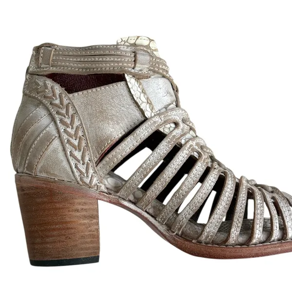 Like New FreeBird by Steven Leather Wazee Heeled Sandals Size - Image 3