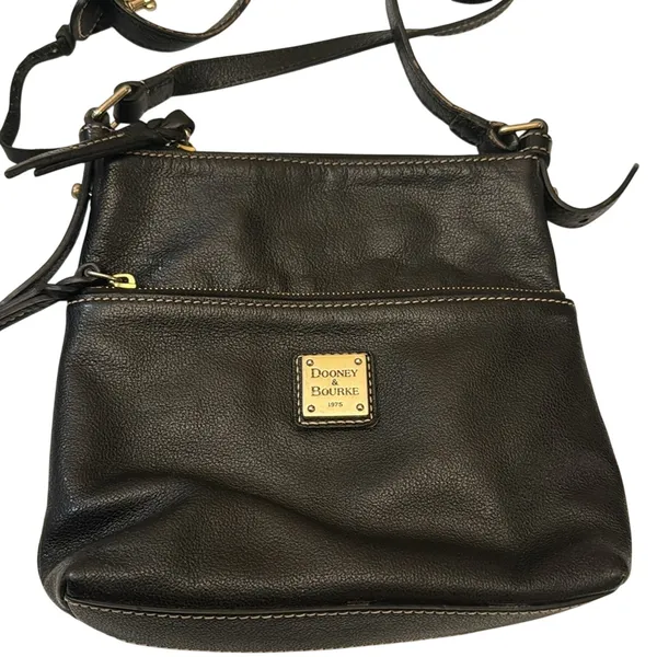 Vintage Black Dooney and Bourke 1975 Pebble Leather Crossbody - Image 3