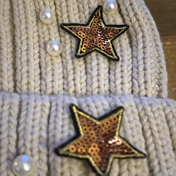 Marcus Adler sequin stars and pearls beanie pom pom hat - Image 5