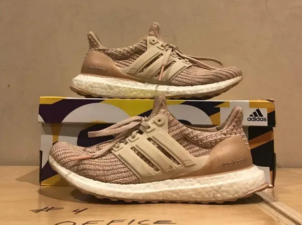 Wmns UltraBoost 'Ash Peach' - Image 2