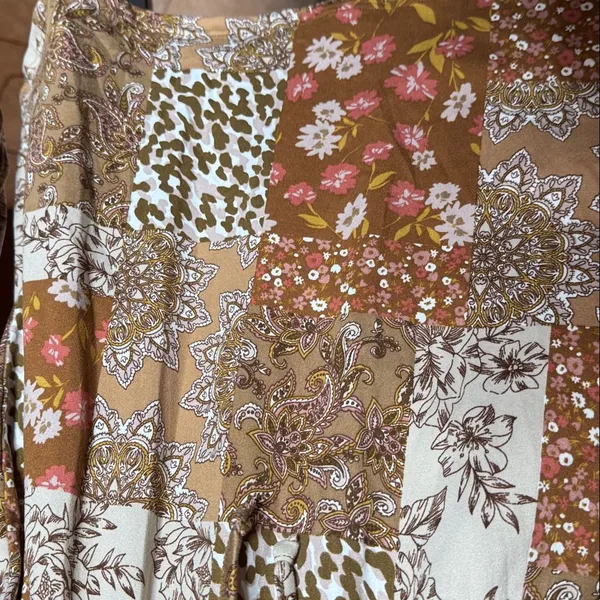 Haptics Country Bliss Patchwork Boho Blouse Floral Paisley Size Large - Image 8