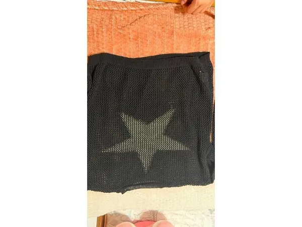 Size S Black open-knit cropped sweater a large white star - Image 3