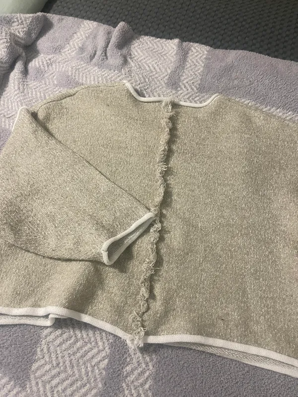 POL Sweater - Image 4
