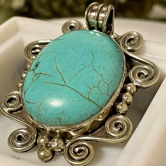 Boutique Howlite pendant from India. Gorgeous stone to slip on your favorite necklace! - Image 2