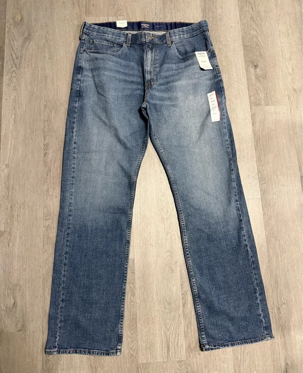 Signature Levi Strauss relaxed jeans - Image 2