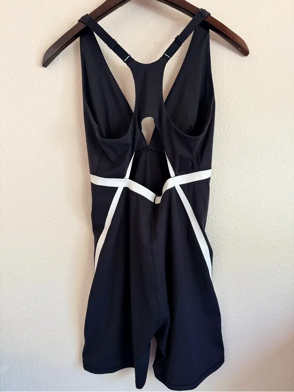Bandier V-Neck Plunge Contrast Short Catsuit, black and white, stretchy, size M - Image 10