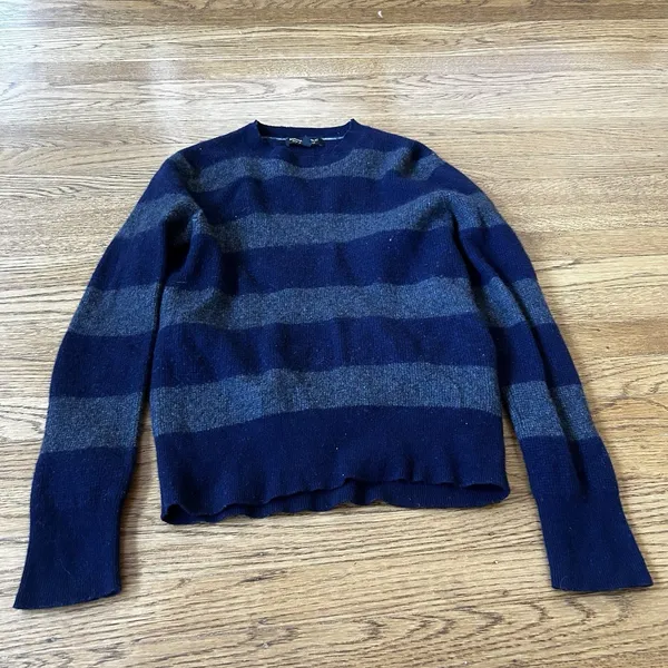 Banana Republic blue and gray wide striped long sleeve pullover sweater size M - Image 2