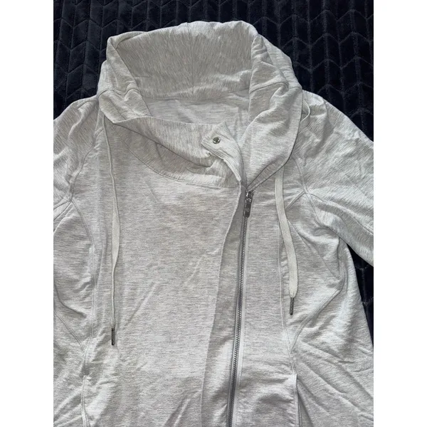 Lululemon Womens Coast‎ Easy Wrap Jacket Gray Heather Full Zip Size 6 - Image 3