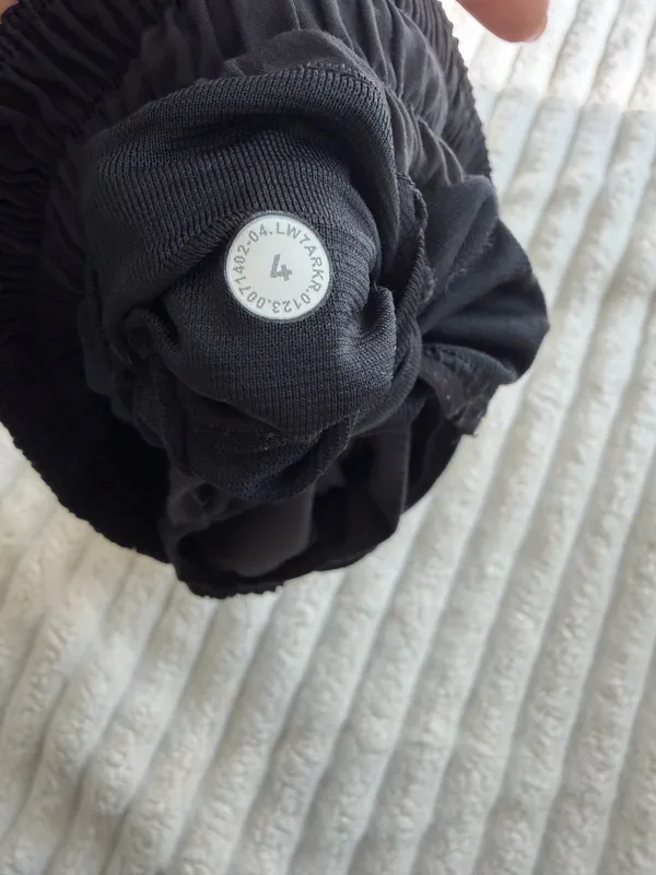 Lululemon Black shorty Hot Shorts 2.5” - Image 6