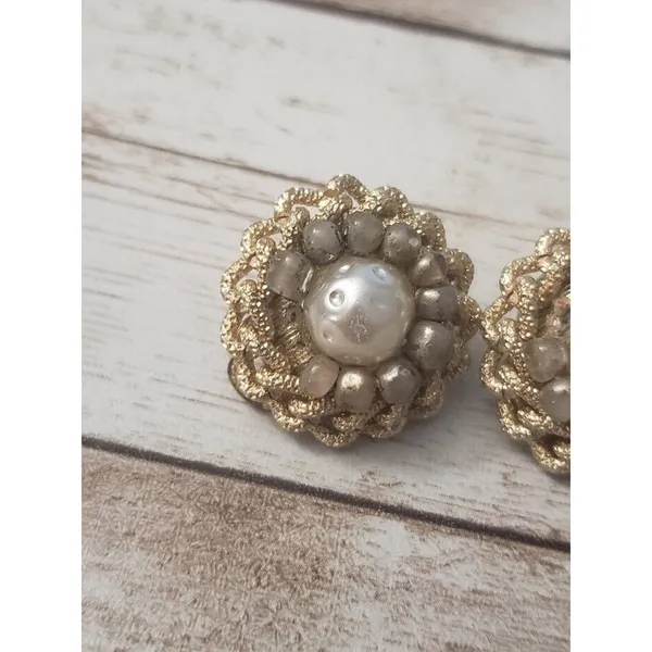 Vintage Clip On Earrings - Image 2