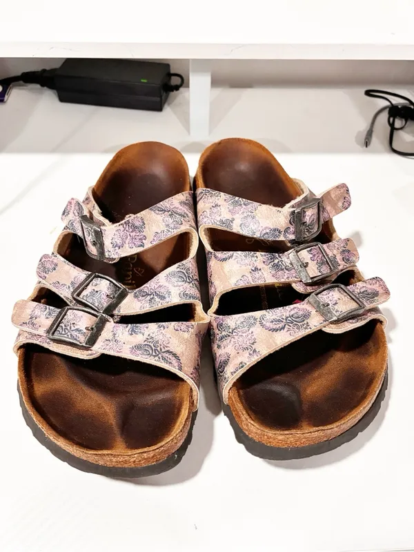 Birkenstock Papillio Triple-Buckle Sandals in Light Pink Floral Size 10 - Image 2