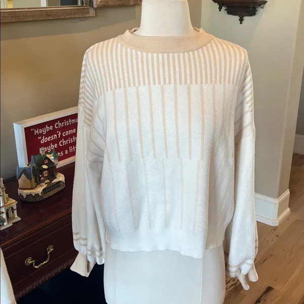 Cream and Tan Striped Sweater and Shorts Set - Image 3