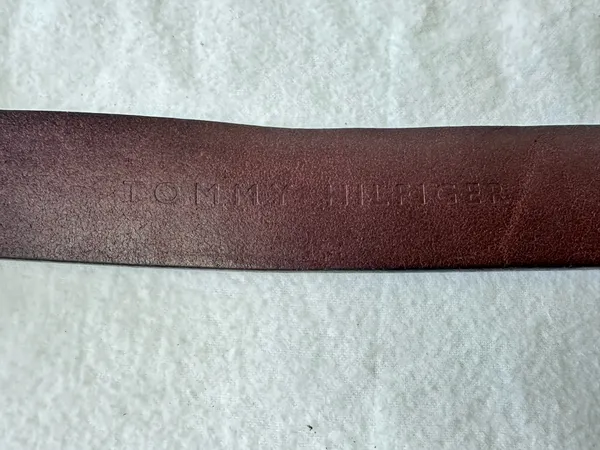Tommy Hilfiger Brown Vintage Leather Belt 42 Western Tooled Classic Buckle - Image 4
