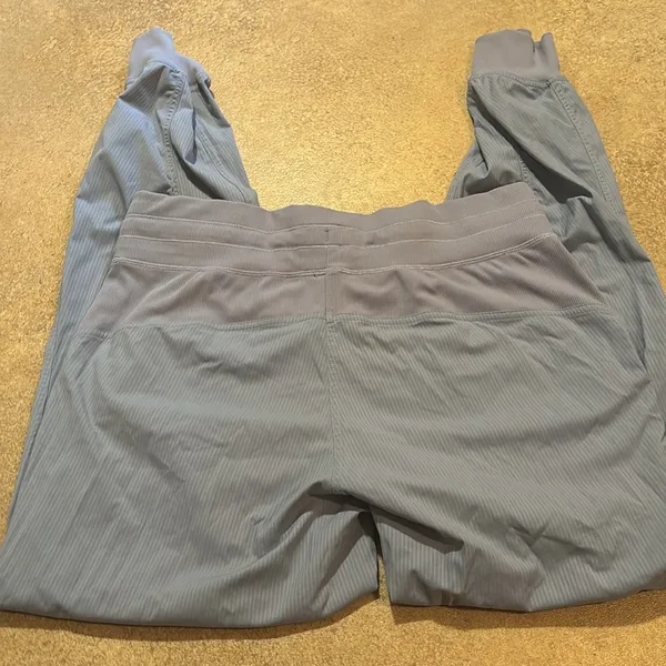 Dance studio lululemon joggers - Image 2