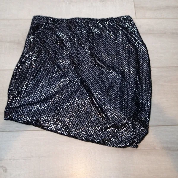 Theory Women's Size Small‎ Hailey W Skirt Black Sequin Asymmetrical Hem Pull On - Image 6