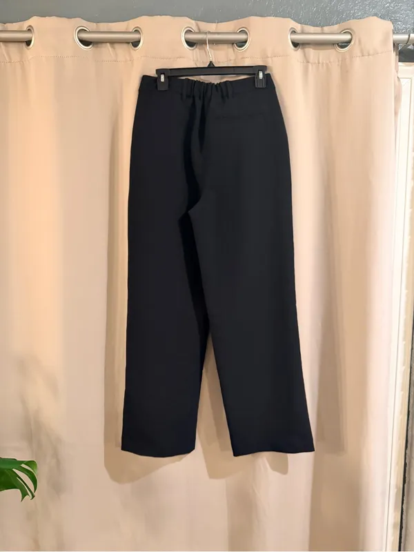 Old Navy Black Full Length Pleated Dress Pants - Image 2