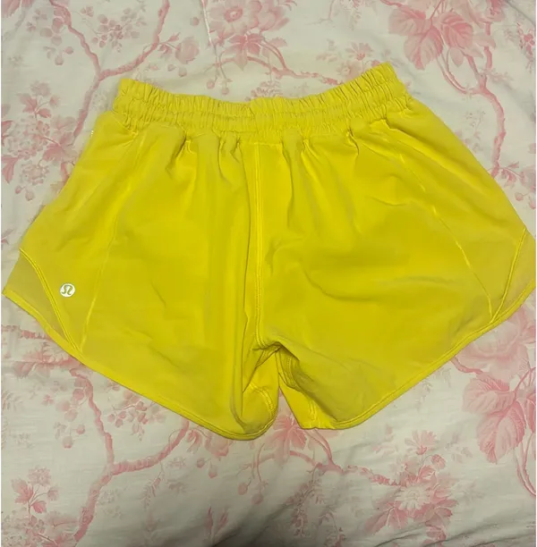 Lululemon Hotty Hot 4" Shorts - Image 3