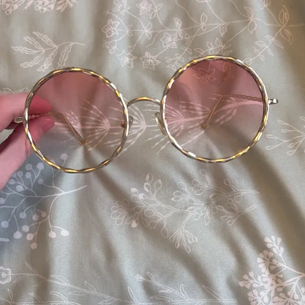 Rose Gold Festival Sunglasses ☀️ - Image 4