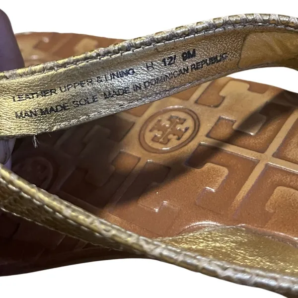 Tory Burch Thora Embossed Gold Leather Snakeskin Thong Sandal Size 9 Flip Flop - Image 4