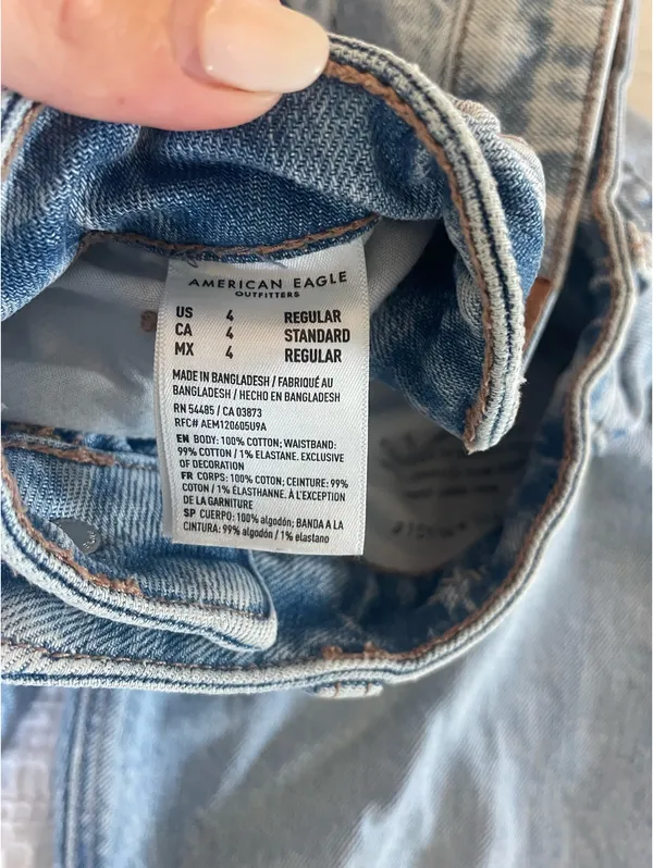 American Eagle Jeans - Image 4