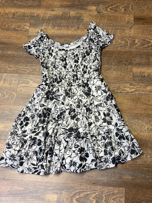 American Eagle Women Medium Black Cream Floral Smocked Tiered Cotton Mini Dress - Image 2