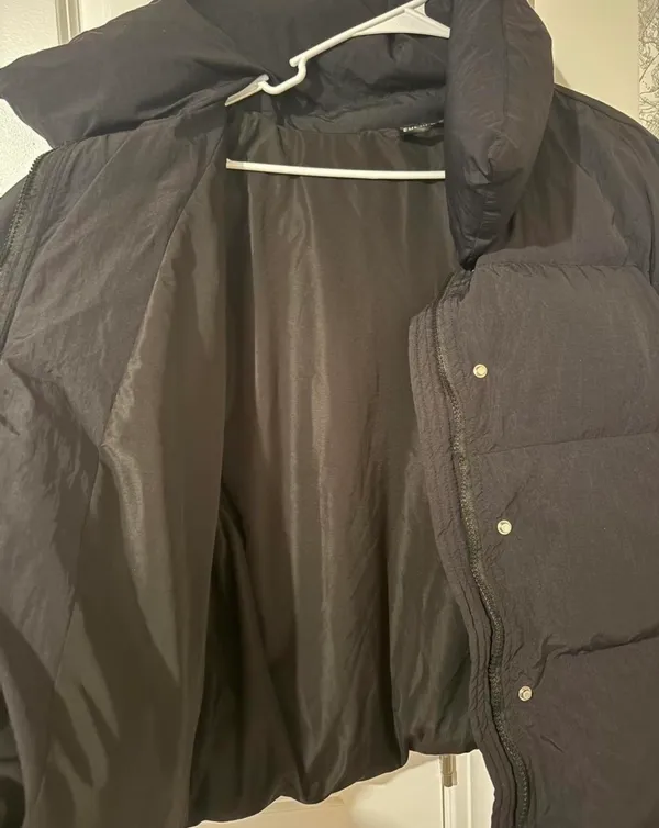 Thick Black Puffer Jacket Size L - Image 2