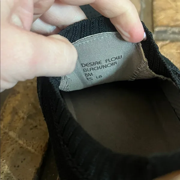 Earth Desire‎ Flow Women’s Black & Tan Slip On Sneakers Size 8 - Image 8