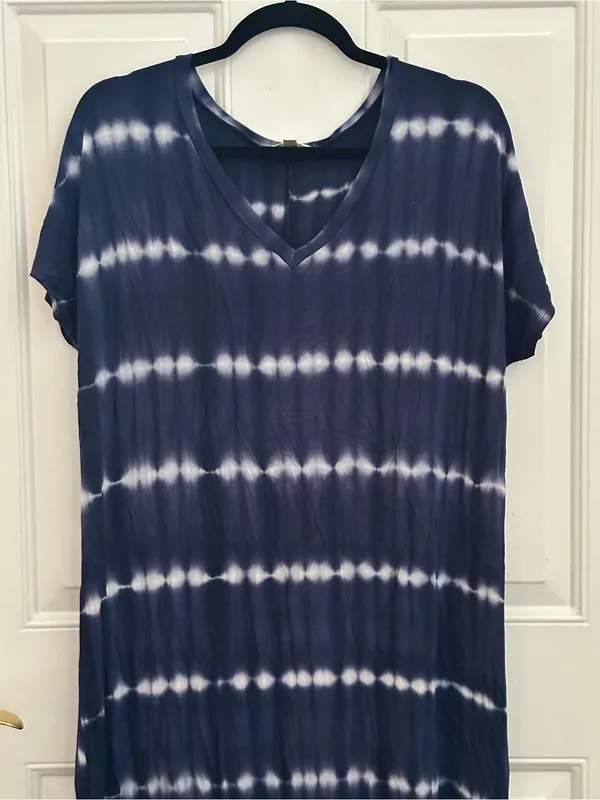 Hailey & co Women's Navy Tie-Dye V-Neck Maxi Dress size L - Image 4