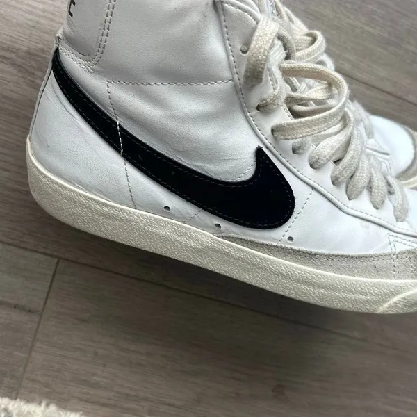 Nike Blazer Mid '77 Women's- Size 7 White/ Black  Blazer - Image 5