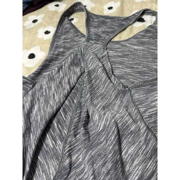 Lululemon grey tank top - Image 5